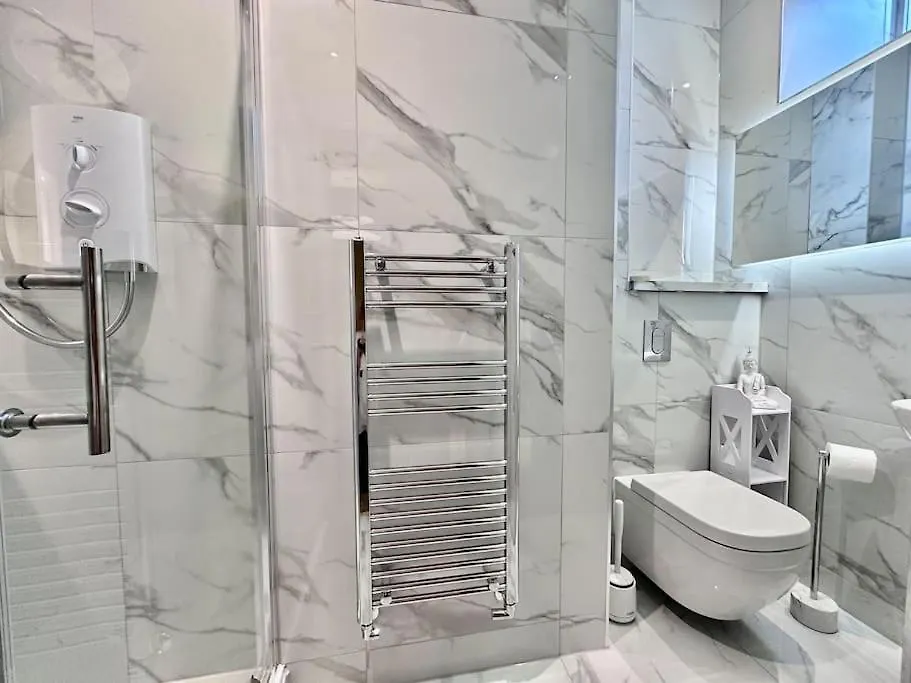 Spectacular 2 Bed, 2 Bath In Edinburgh City Centre Egyesült Királyság