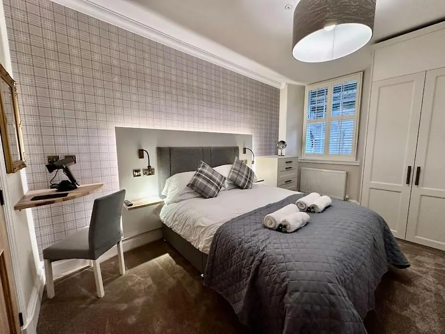 Spectacular 2 Bed, 2 Bath In Edinburgh City Centre Διαμέρισμα