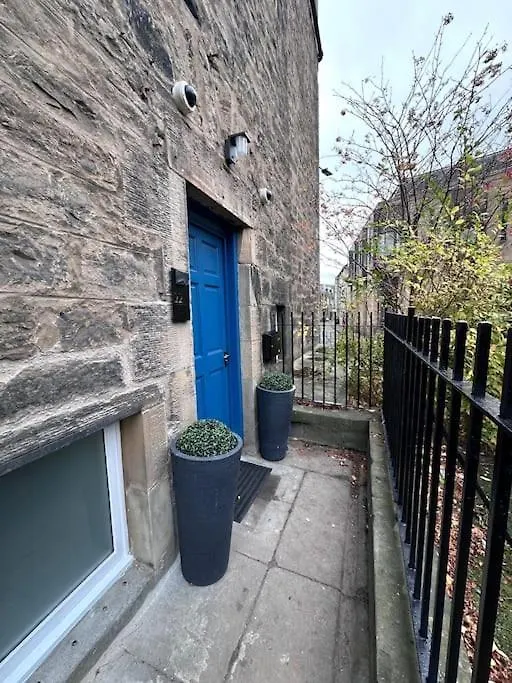 Spectacular 2 Bed, 2 Bath In Edinburgh City Centre Διαμέρισμα
