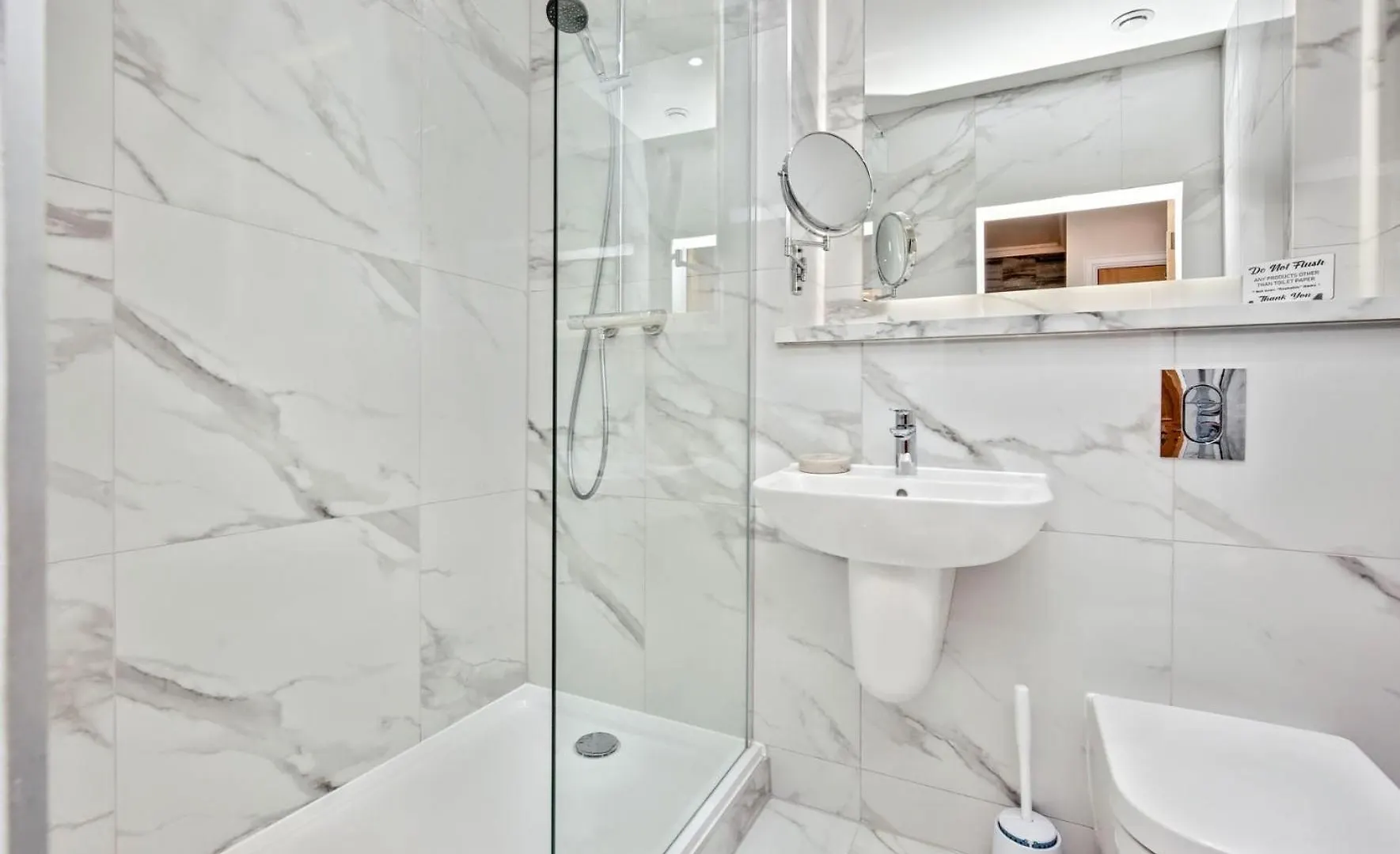 Spectacular 2 Bed, 2 Bath In Edinburgh City Centre Διαμέρισμα